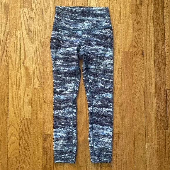 LULULEMON Wunder Under high rise sz 4 blue 25” inseam excellent condition - Picture 1 of 4